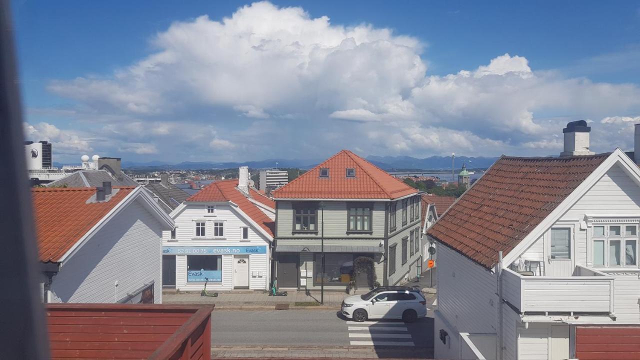 Large House In Central スタヴァンゲル エクステリア 写真